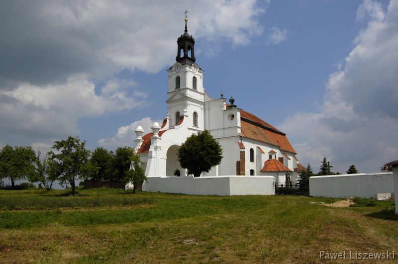 czerwiec-48 Kosciół pocysterski w Ołoboku.